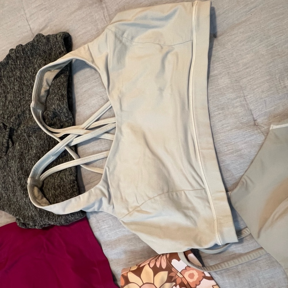 Sports Bra Bundle - Picture 6 of 6